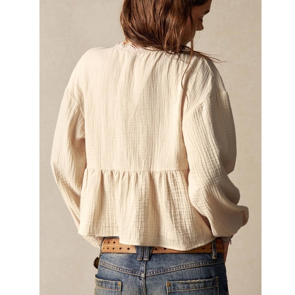 Cotton Bohemian Shirt in Beige Crochet Lace Detailed V-Neck Long Lantern Sleeve - Picture 5 of 9